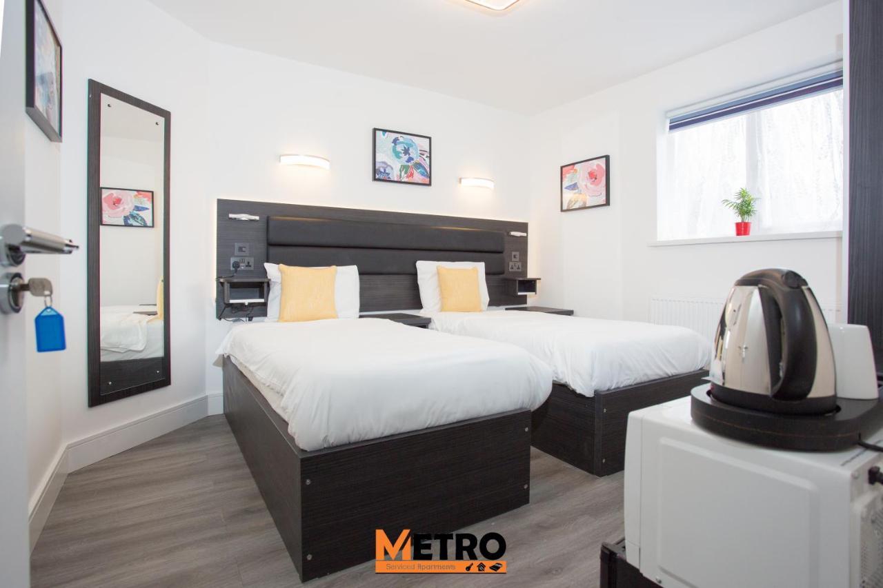 Legoland Heathrow Windsor Apartment Hotel Slough Exteriör bild