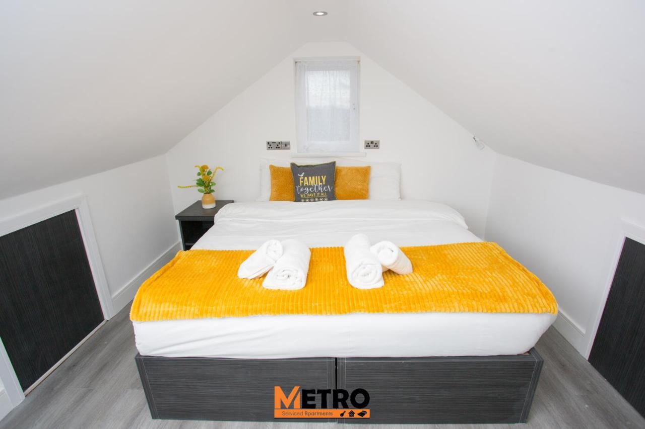 Legoland Heathrow Windsor Apartment Hotel Slough Exteriör bild
