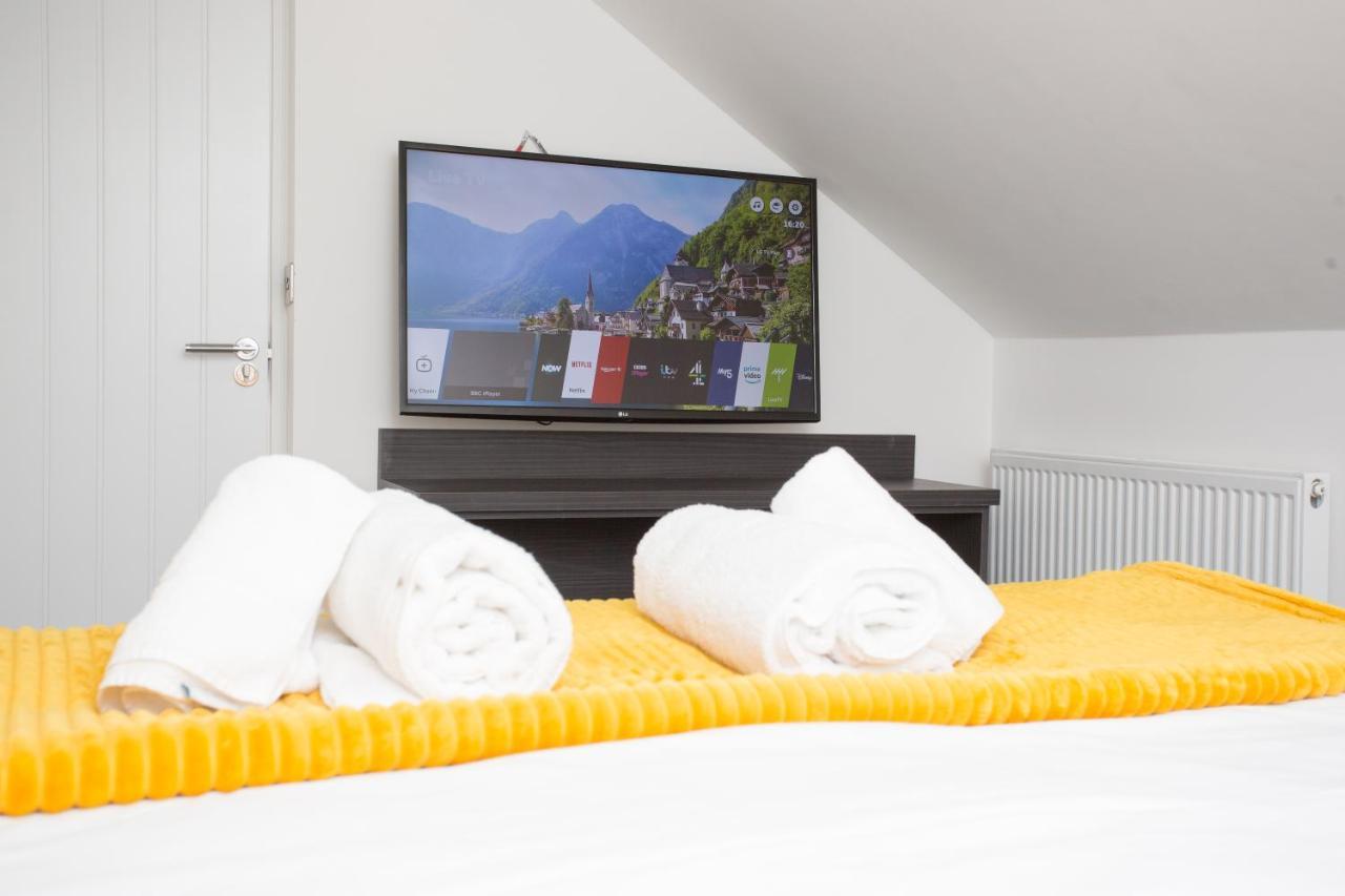 Legoland Heathrow Windsor Apartment Hotel Slough Exteriör bild