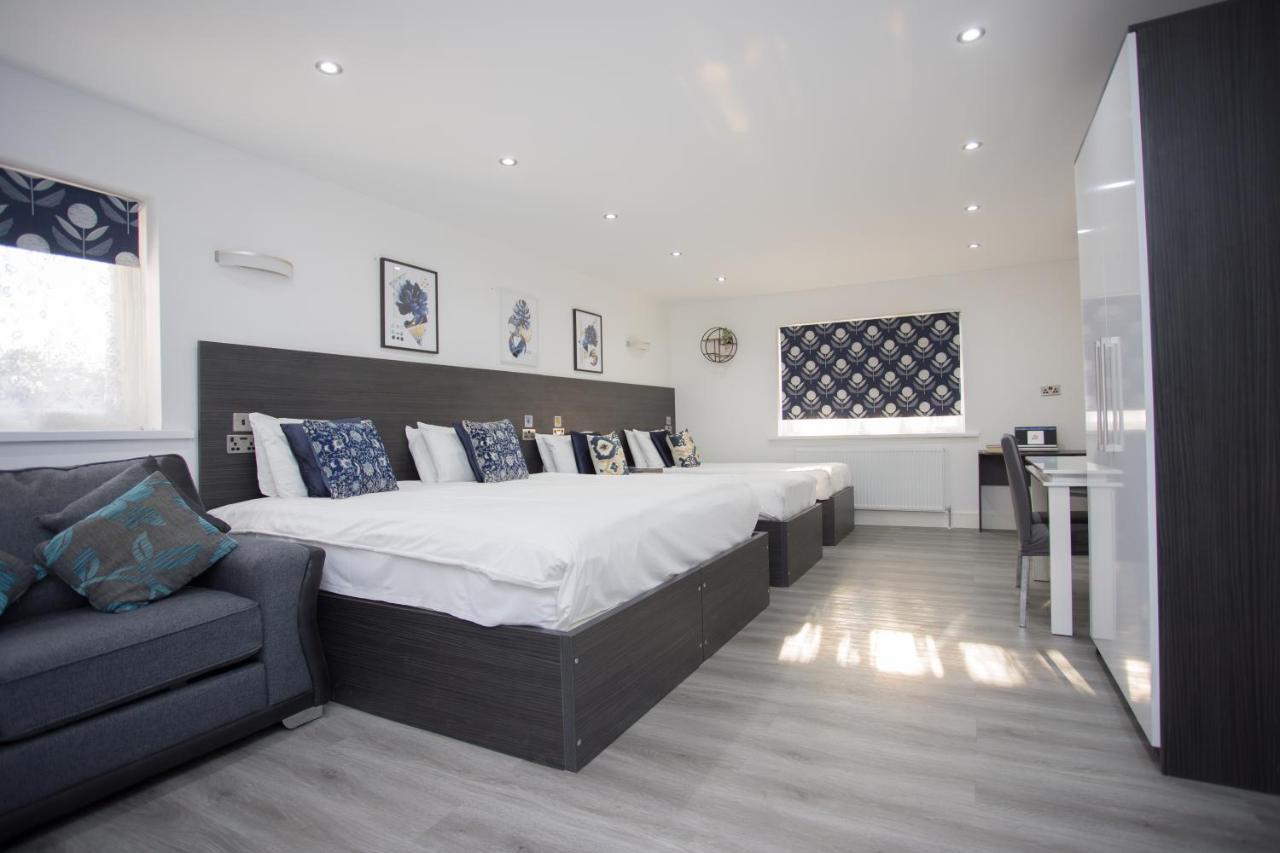 Legoland Heathrow Windsor Apartment Hotel Slough Exteriör bild