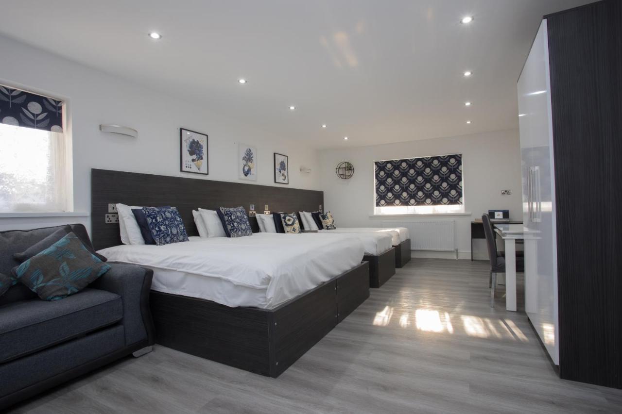 Legoland Heathrow Windsor Apartment Hotel Slough Exteriör bild